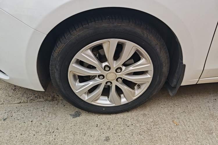 Used Buick GT 2021 Exemplar 1.5L Automatic Entry-Level Trim Left Front Wheel Hub