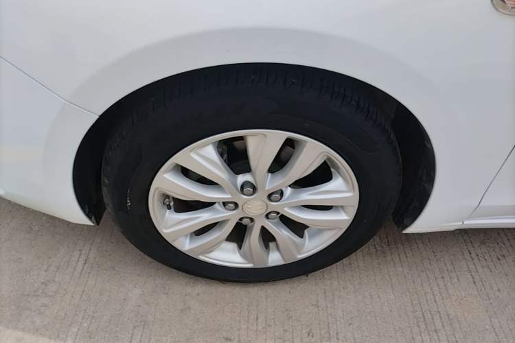 Used Buick GT 2021 Exemplar 1.5L Automatic Elite Version Left Front Wheel Hub