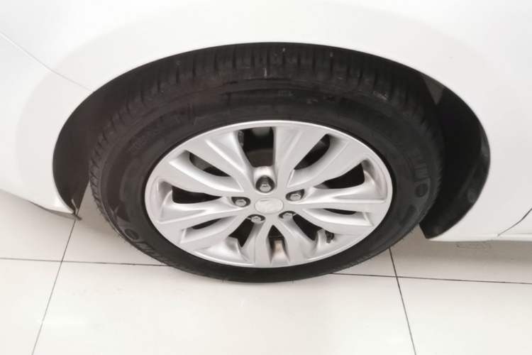 Used Buick GT 2021 Revised Version Flagship 1.5L Automatic Elite Edition Left Front Wheel Hub