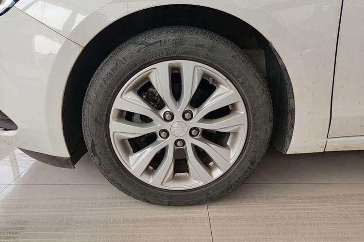 Used Buick GT 2021 Exemplar 1.5L Automatic Entry-Level Trim Left Front Wheel Hub