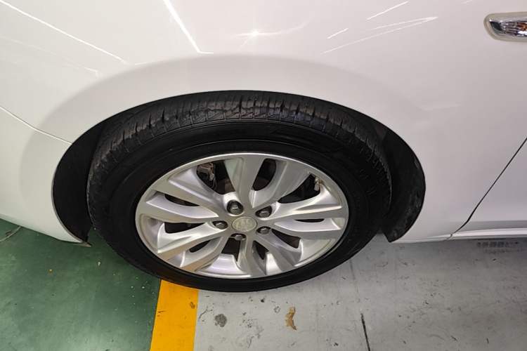 Used Buick GT 2021 Exemplar 1.5L Automatic Elite Version Left Front Wheel Hub
