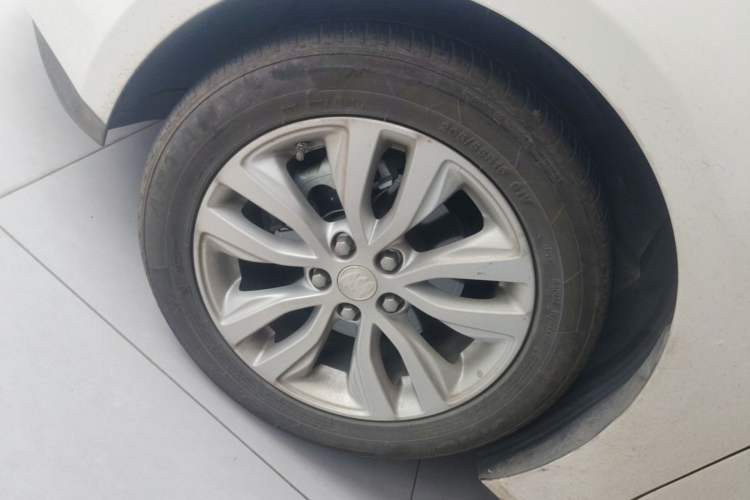 Used Buick GT 2021 Exemplar 1.5L Automatic Elite Version Left Front Wheel Hub