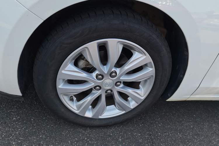 Used Buick GT 2021 Exemplar 1.5L Automatic Elite Version Left Front Wheel Hub