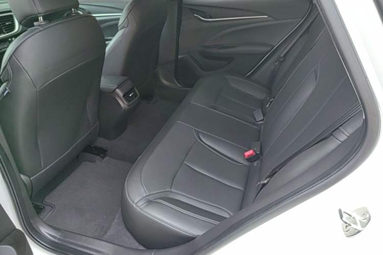 Used Buick GT 2021 Revised Version 1.3T Automatic Mild Hybrid Elite Edition Left Rear Seat
