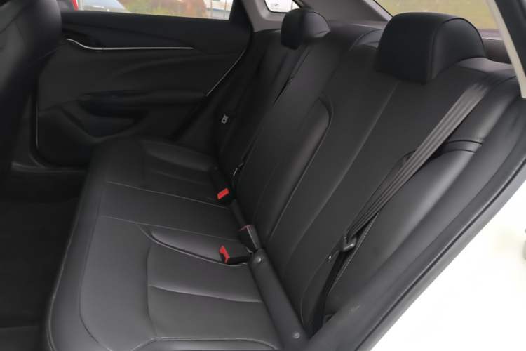 Used Buick GT 2021 Revised Version Flagship 1.5L Automatic Elite Edition Left Rear Seat