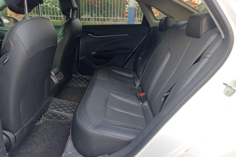 Used Buick GT 2021 1.3T Automatic Mild Hybrid Elite Version Left Rear Seat