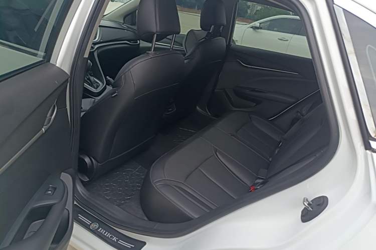 Used Buick GT 2021 Revised Version Flagship 1.5L Automatic Elite Edition Left Rear Seat
