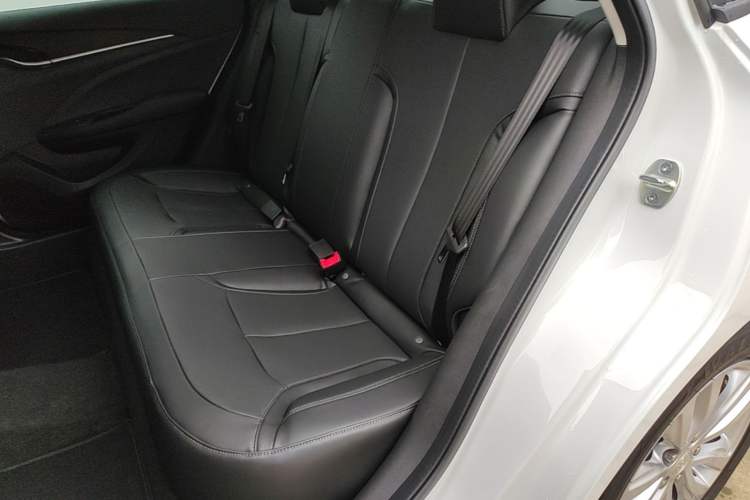 Used Buick GT 2021 Revised Version Flagship 1.5L Automatic Entry-Level Trim Left Rear Seat