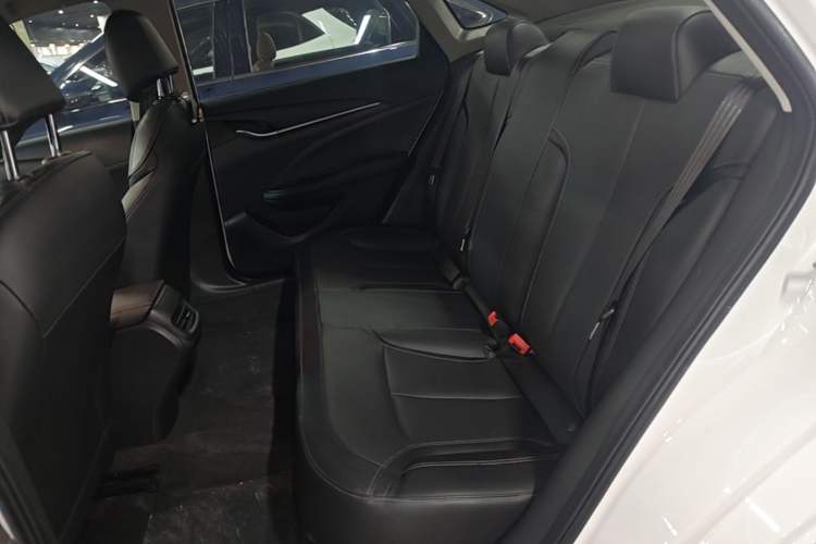 Used Buick GT 2021 Revised Version Flagship 1.5L Automatic Entry-Level Trim Left Rear Seat
