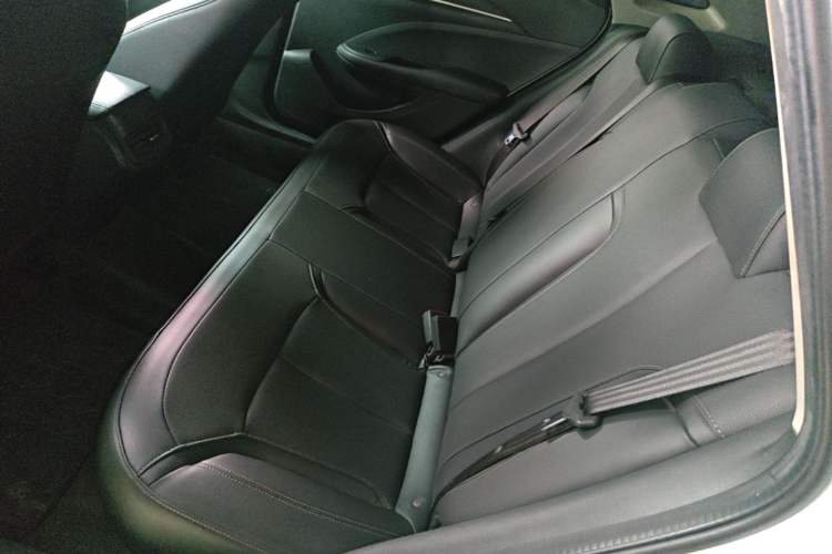 Used Buick GT 2021 Revised Version Flagship 1.5L Automatic Entry-Level Trim Left Rear Seat