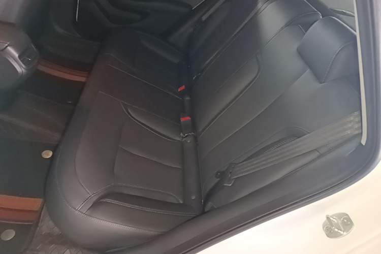 Used Buick GT 2021 Revised Version Flagship 1.5L Automatic Entry-Level Trim Left Rear Seat
