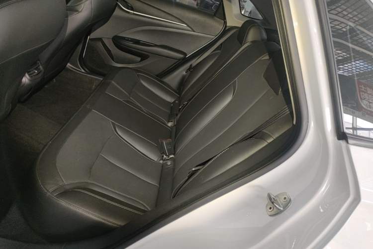 Used Buick GT 2021 Revised Version Flagship 1.5L Automatic Elite Edition Left Rear Seat