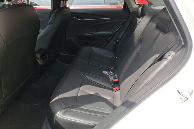 Used Buick GT 2021 Revised Version Flagship 1.5L Automatic Elite Edition Left Rear Seat