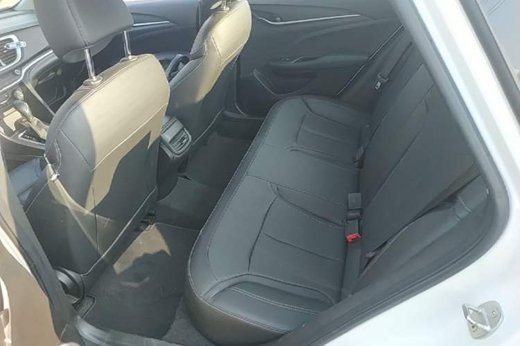 Used Buick GT 2021 Revised Version Flagship 1.5L Automatic Entry-Level Trim Left Rear Seat