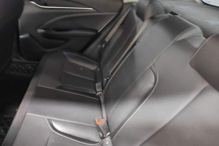 Used Buick GT 2021 Revised Version Flagship 1.5L Automatic Elite Edition Left Rear Seat