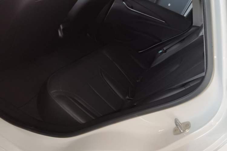 Used Buick GT 2021 Revised Version Flagship 1.5L Automatic Elite Edition Left Rear Seat