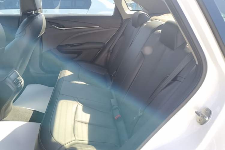 Used Buick GT 2021 Revised Version Flagship 1.5L Automatic Elite Edition Left Rear Seat