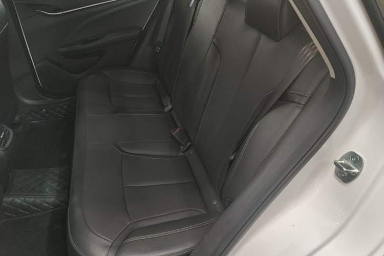 Used Buick GT 2021 Revised Version Flagship 1.5L Automatic Elite Edition Left Rear Seat