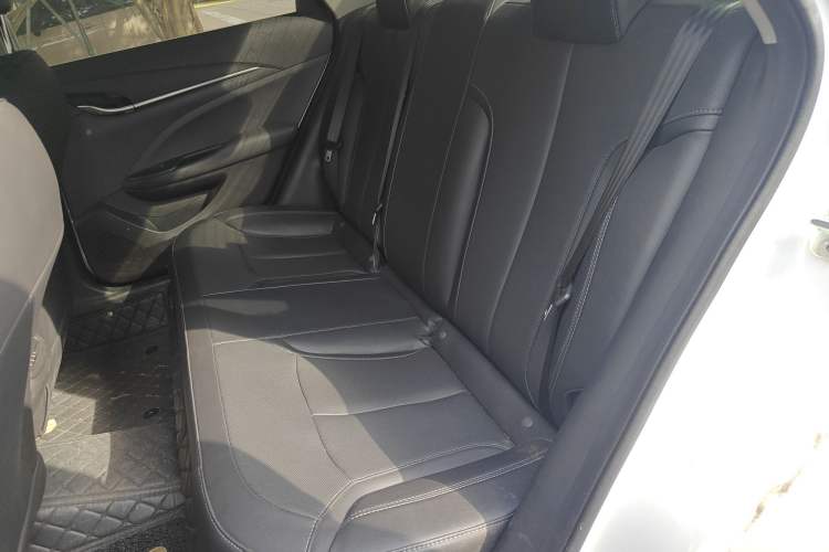 Used Buick GT 2021 Revised Version Flagship 1.5L Automatic Elite Edition Left Rear Seat