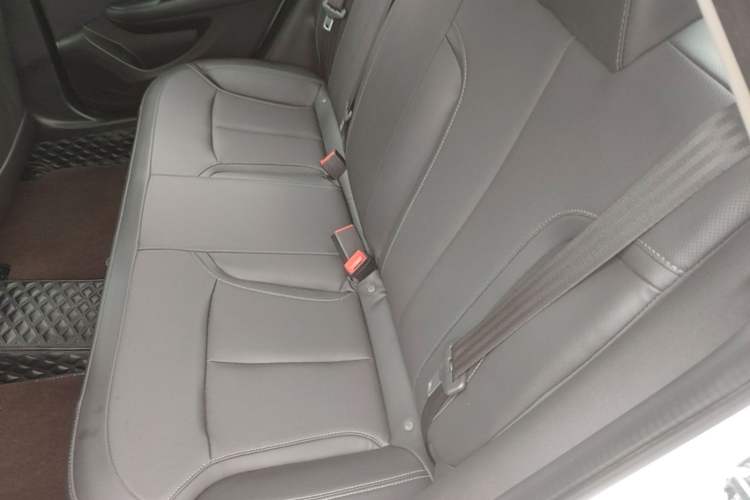 Used Buick GT 2021 Revised Version Flagship 1.5L Automatic Elite Edition Left Rear Seat