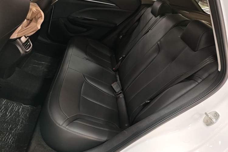 Used Buick GT 2021 Revised Version Flagship 1.5L Automatic Entry-Level Trim Left Rear Seat
