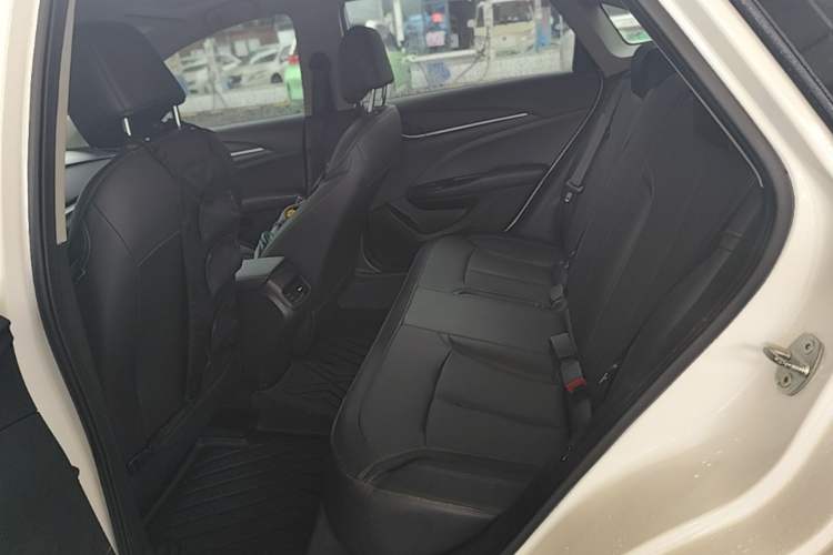 Used Buick GT 2021 Revised Version Flagship 1.5L Automatic Entry-Level Trim Left Rear Seat