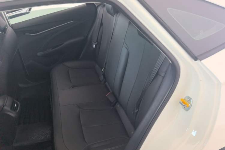 Used Buick GT 2021 1.3T Automatic Mild Hybrid Elite Version Left Rear Seat