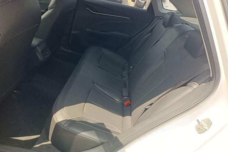 Used Buick GT 2021 Revised Version Flagship 1.5L Automatic Elite Edition Left Rear Seat