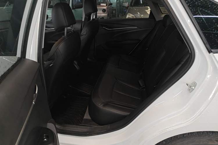 Used Buick GT 2021 Revised Version Flagship 1.5L Automatic Entry-Level Trim Left Rear Seat