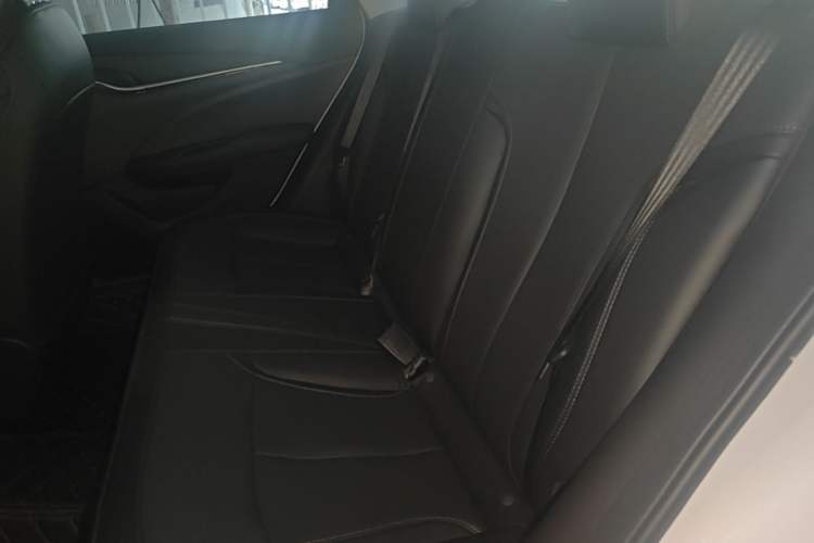 Used Buick GT 2021 Revised Version Flagship 1.5L Automatic Entry-Level Trim Left Rear Seat