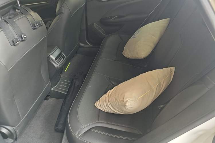 Used Buick GT 2021 Revised Version Flagship 1.5L Automatic Elite Edition Left Rear Seat