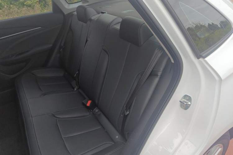 Used Buick GT 2021 Revised Version Flagship 1.5L Automatic Elite Edition Left Rear Seat