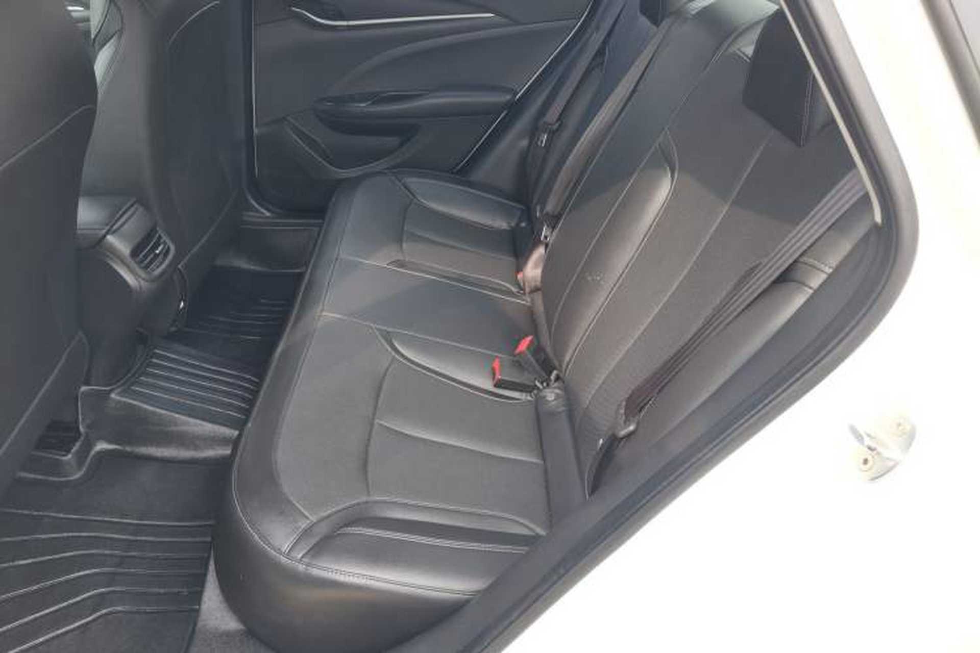 Used Buick GT 2021 Revised Version Flagship 1.5L Automatic Elite Edition Left Rear Seat