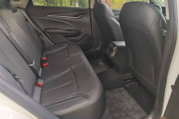 Used Buick GT 2021 Revised Version Flagship 1.5L Automatic Elite Edition Left Rear Seat