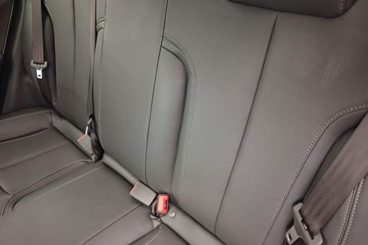 Used Buick GT 2021 Revised Version Flagship 1.5L Automatic Elite Edition Left Rear Seat