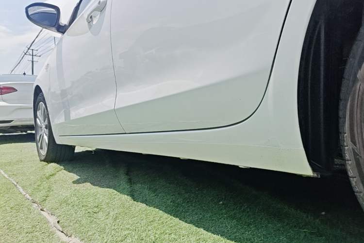 Used Buick GT 2021 1.3T Automatic Mild Hybrid Elite Version Left Side Sill