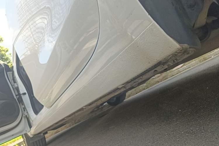 Used Buick GT 2021 1.3T Automatic Mild Hybrid Elite Version Left Side Sill