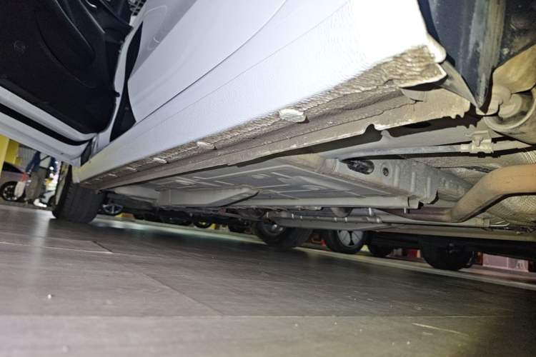 Used Buick GT 2021 Revised Version Flagship 1.5L Automatic Elite Edition Left Side Sill