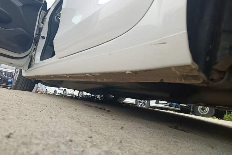 Used Buick GT 2021 1.3T Automatic Mild Hybrid Elite Version Left Side Sill