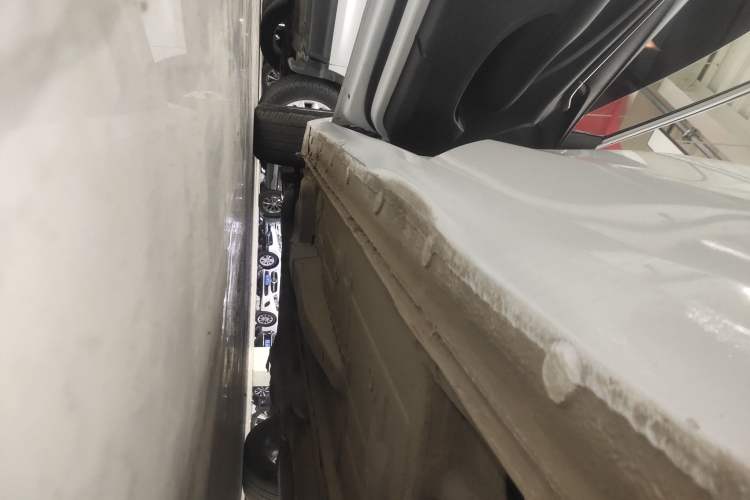 Used Buick GT 2021 Revised Version 1.3T Automatic Mild Hybrid Elite Edition Left Side Sill