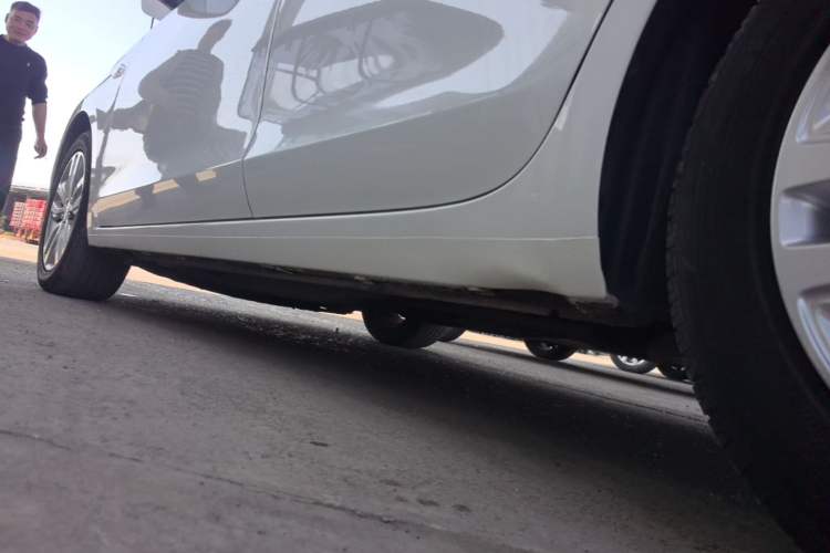 Used Buick GT 2021 Revised Version Flagship 1.5L Automatic Elite Edition Left Side Sill