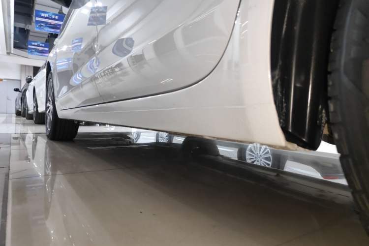 Used Buick GT 2021 Revised Version 1.3T Automatic Mild Hybrid Elite Edition Left Side Sill