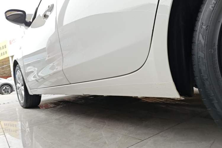 Used Buick GT 2021 Revised Version Flagship 1.5L Automatic Elite Edition Left Side Sill