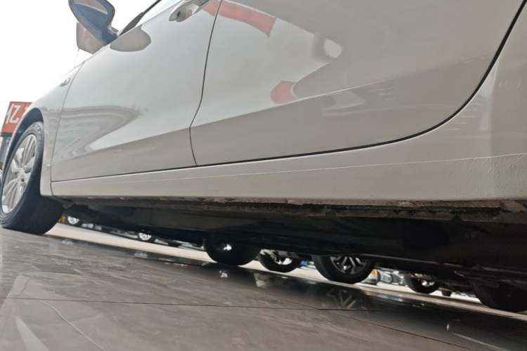 Used Buick GT 2021 Revised Version Flagship 1.5L Automatic Elite Edition Left Side Sill