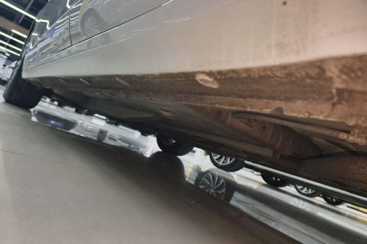 Used Buick GT 2021 Revised Version 1.3T Automatic Mild Hybrid Elite Edition Left Side Sill
