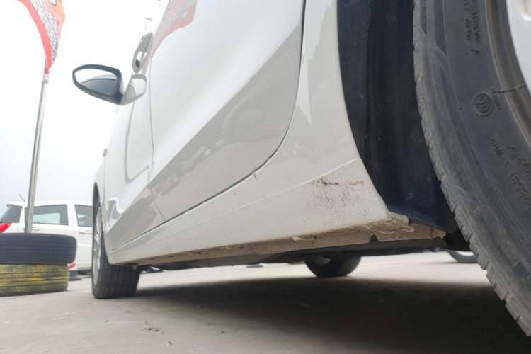Used Buick GT 2021 Revised Version Flagship 1.5L Automatic Elite Edition Left Side Sill