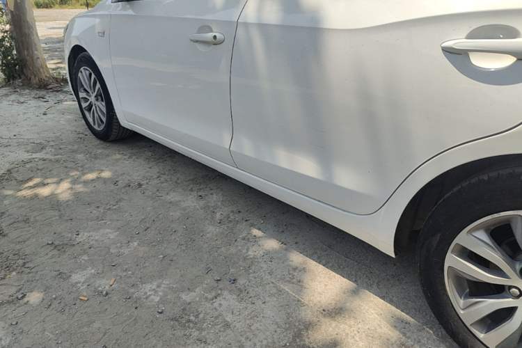 Used Buick GT 2021 1.3T Automatic Mild Hybrid Elite Version Left Side Sill