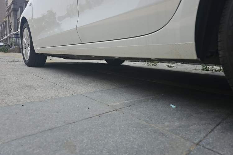 Used Buick GT 2021 Revised Version Flagship 1.5L Automatic Elite Edition Left Side Sill