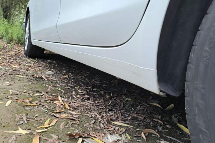 Used Buick GT 2021 Revised Version Flagship 1.5L Automatic Elite Edition Left Side Sill