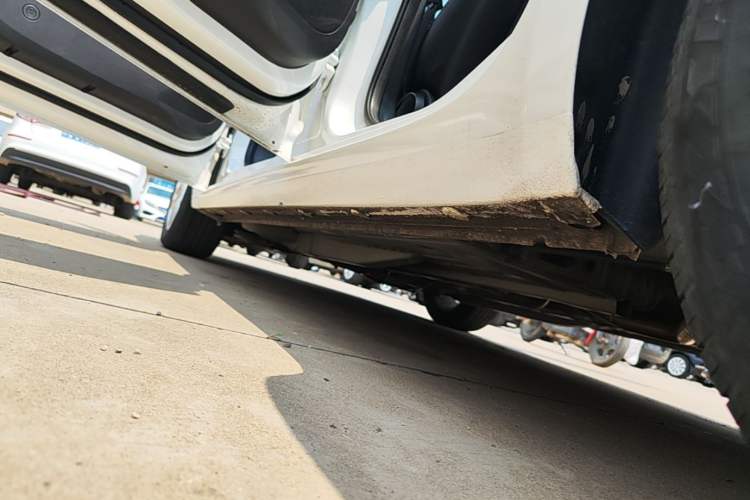 Used Buick GT 2021 Revised Version Flagship 1.5L Automatic Elite Edition Left Side Sill